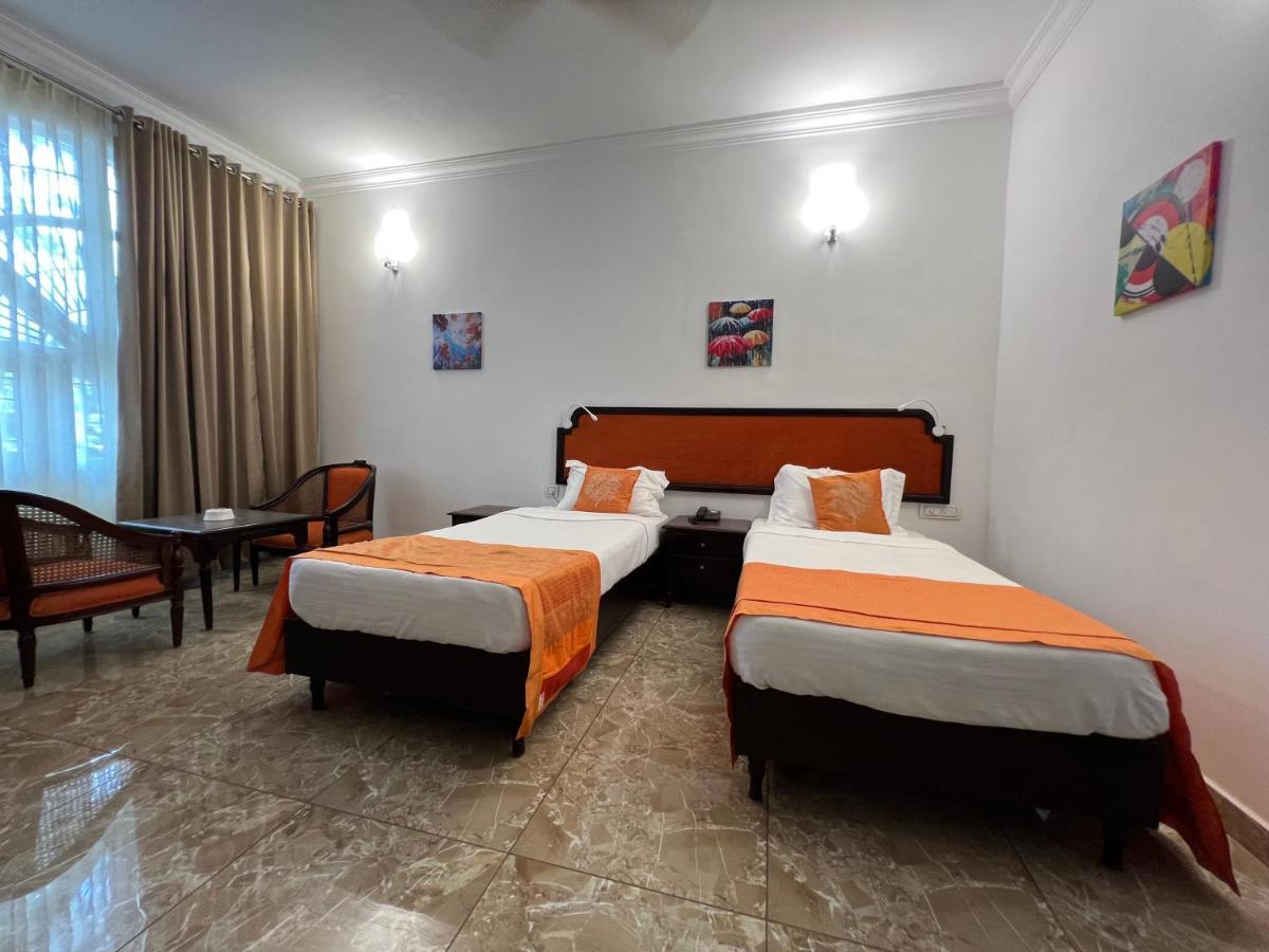 Ats Willingdon Hotel Kochi Kültér fotó
