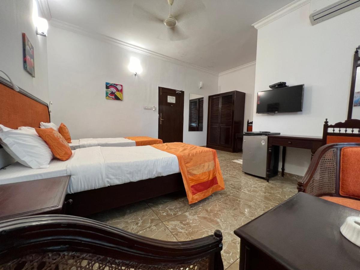 Ats Willingdon Hotel Kochi Kültér fotó