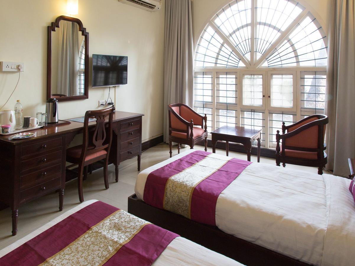 Ats Willingdon Hotel Kochi Kültér fotó