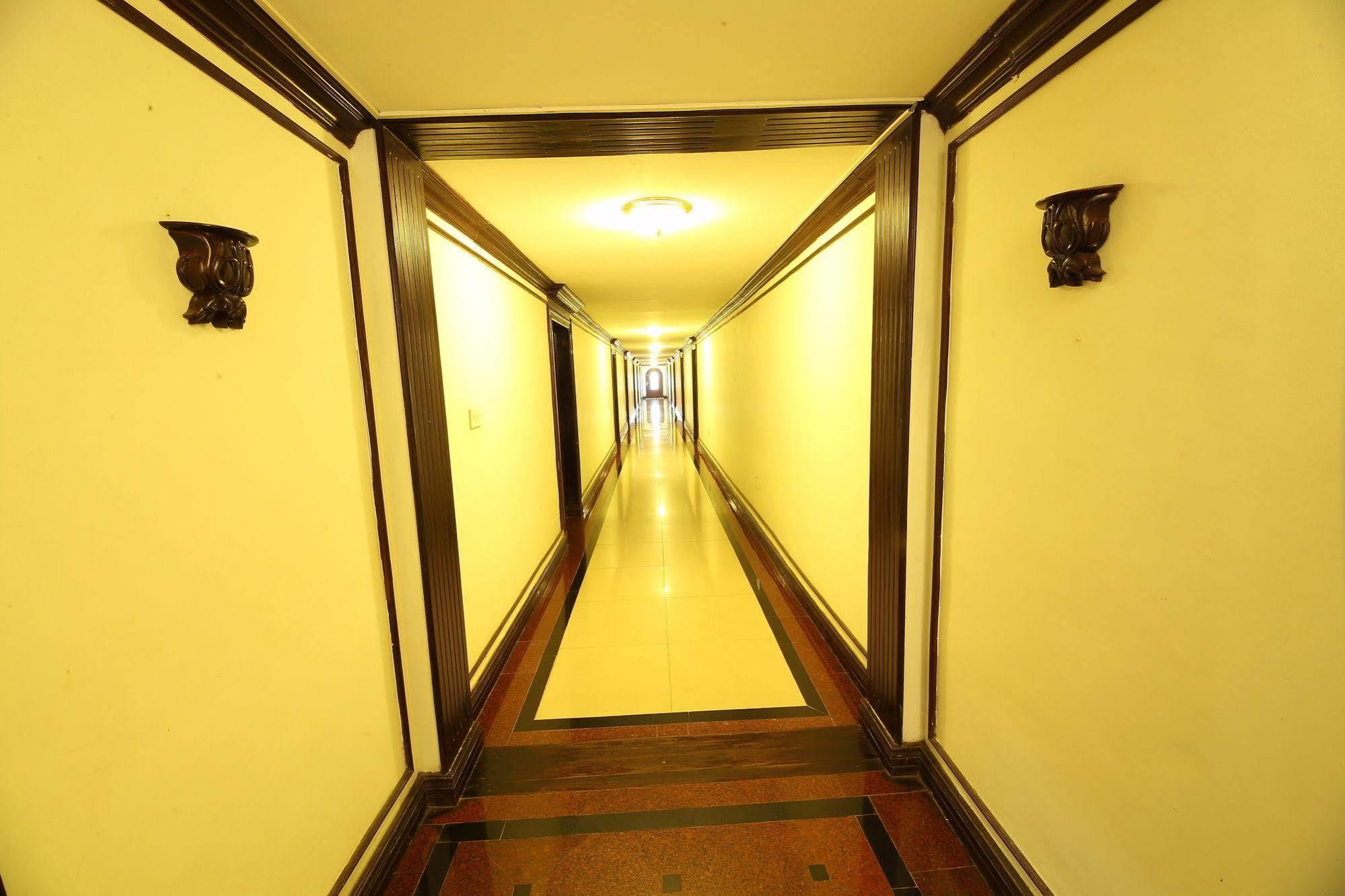 Ats Willingdon Hotel Kochi Kültér fotó